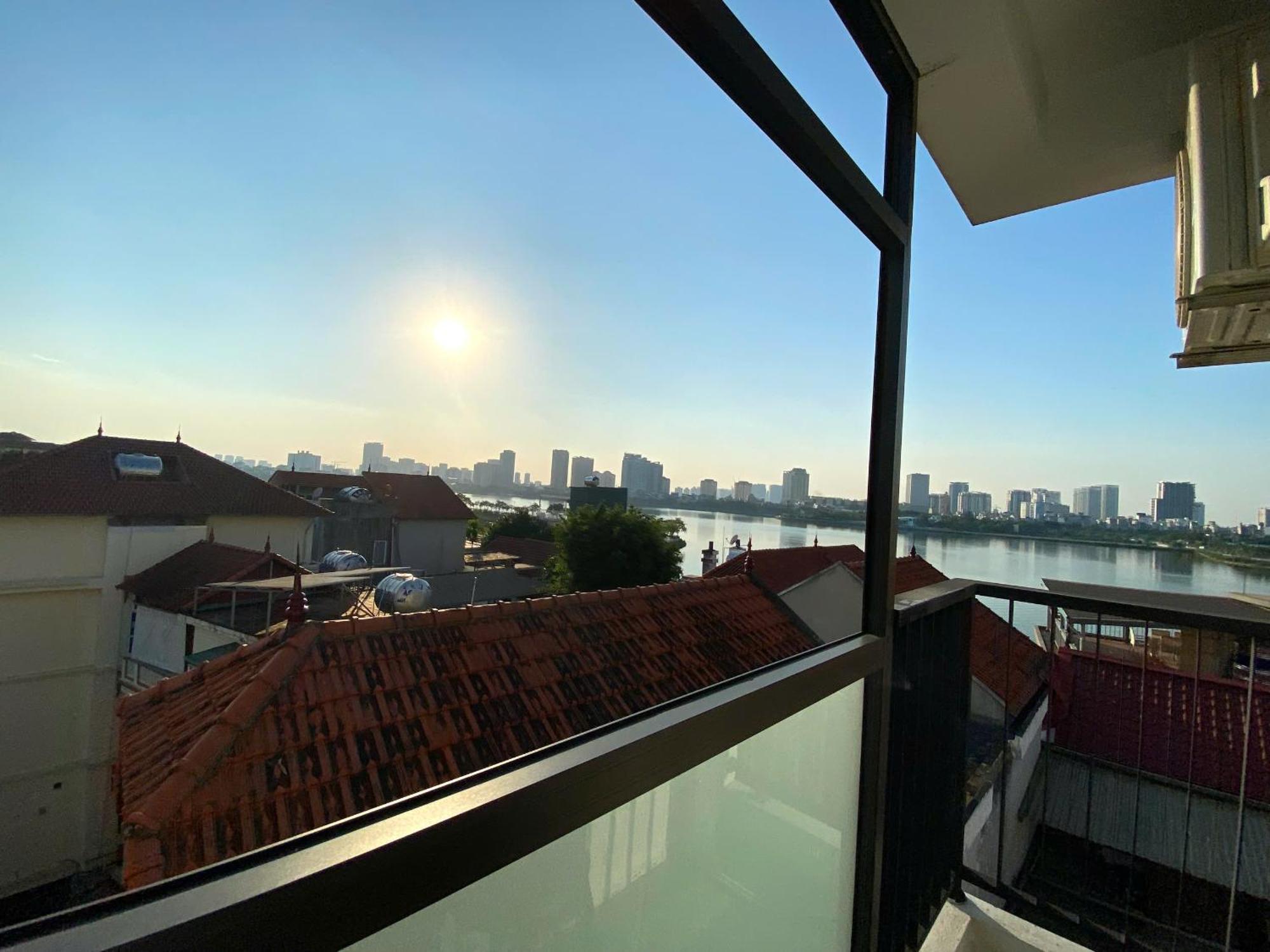 Luxe Paradise Residence 76 To Ngoc Van Hanoi Exterior photo